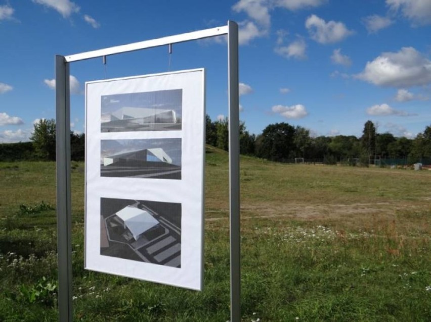 Co się dzieje na budowie basenu w Zduńskiej Woli?