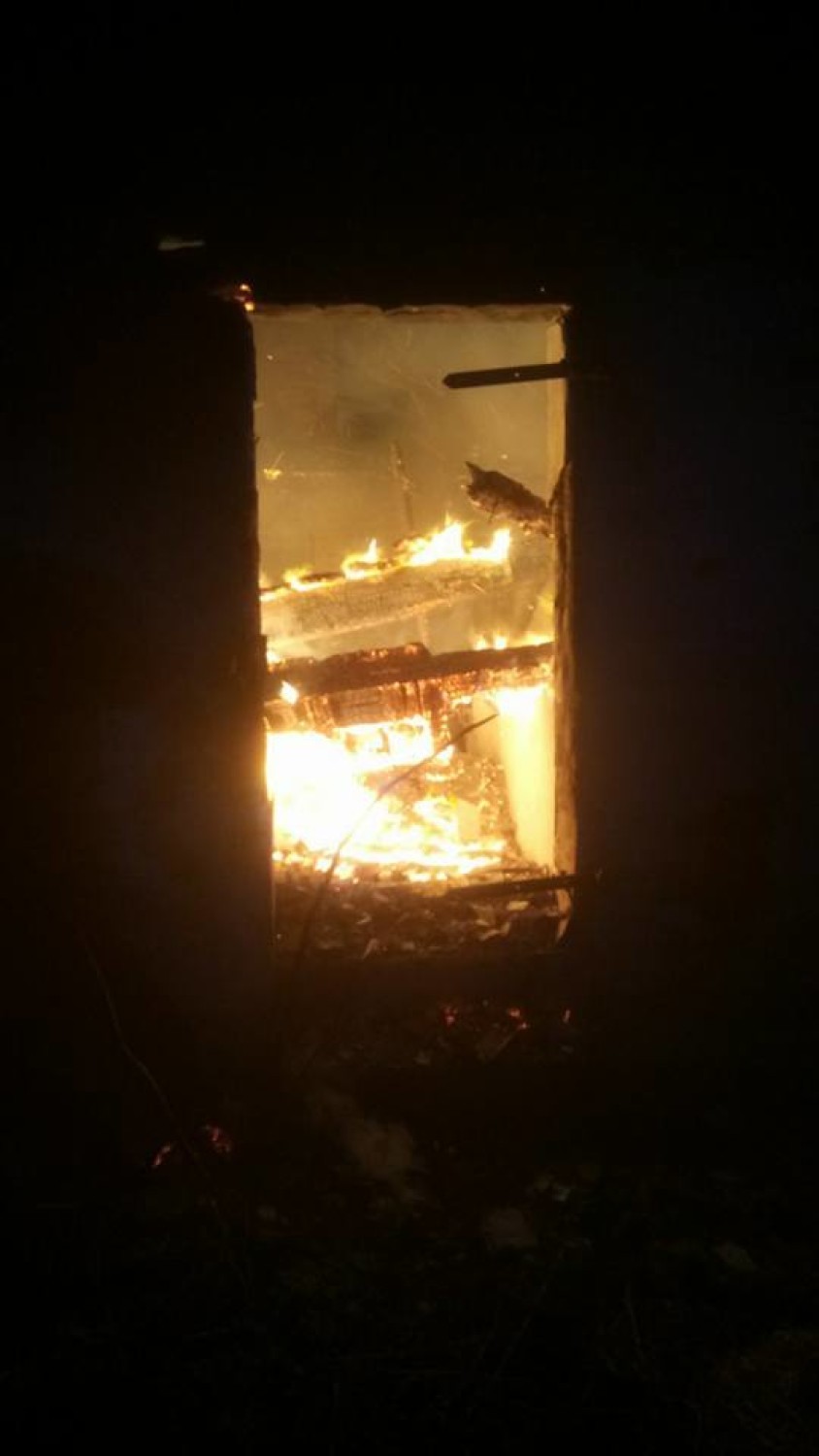 Gmina Malbork. Nocny pożar opuszczonego budynku w Pielicy [ZDJĘCIA]