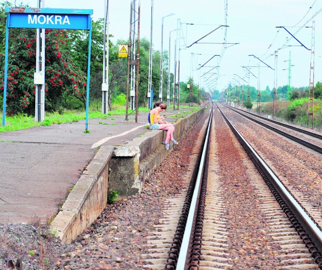 Senny dotychczas przystanek kolejowy w Mokrej za kilka dni zyska na znaczeniu