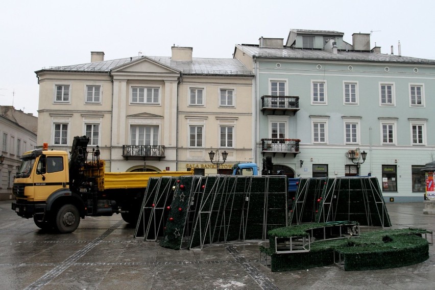 W Rynku Trybunalskim w Piotrkowie w środę, 4 grudnia,...