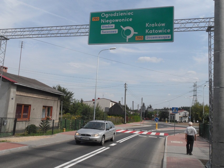 Dąbrowa Górnicza: Rondo w Łośniu oficjalnie otwarte, teraz jeździ się zdecydowanie lepiej