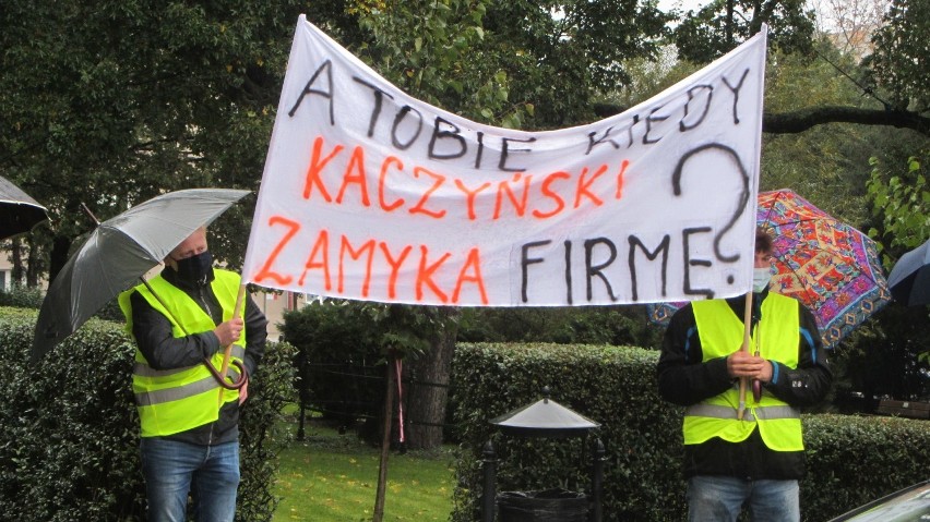 Protest rolników pod Urzędem Wojewódzkim przeciw „piątce dla...
