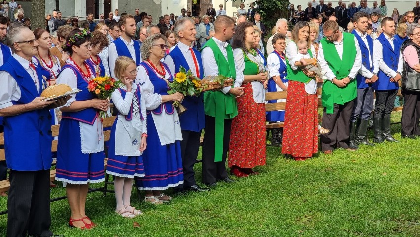 Dożynki parafialne w Górce Klasztornej. Uczestniczyli w nich m.in. mieszkańcy Rataj, Piesna, Walentynowa i Wiktorówka