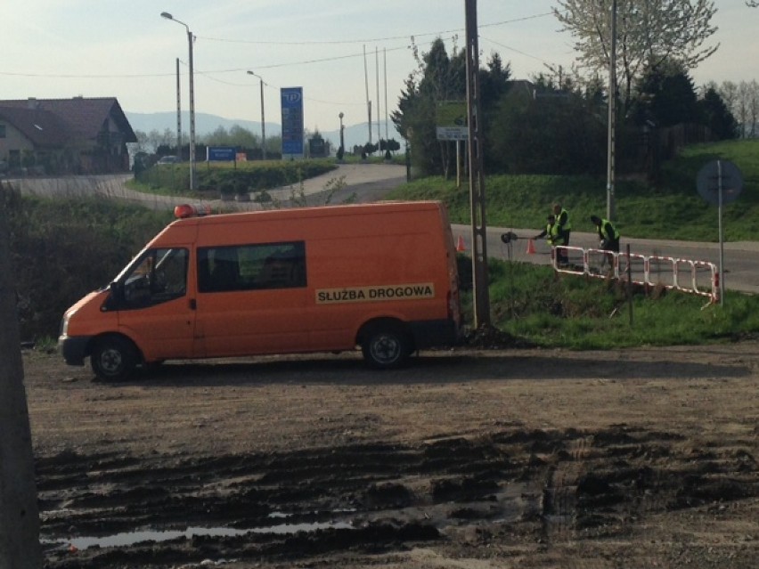 Remont dróg w Lipowej. Nowy sprzęt do remontu dróg gminnych w Lipowej