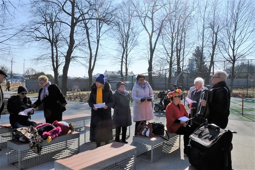 Pniewy. Wiosna na dobre zadomowiła się w mieście. Pniewy powitały ją w Parku Sokoła