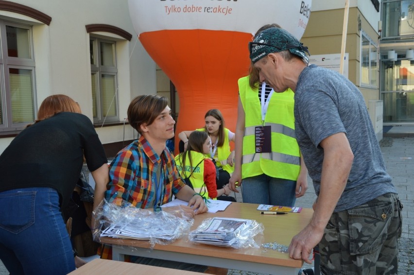 Bełchatów. Przed Biegiem Nocnym "Zamieniają bojler na kaloryfer" [ZDJĘCIA]