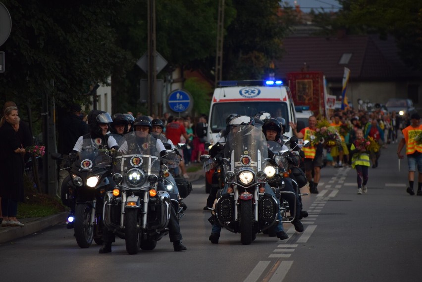 W niedzielę ruszają zapisy na 412. Sieradzką Pielgrzymkę na...