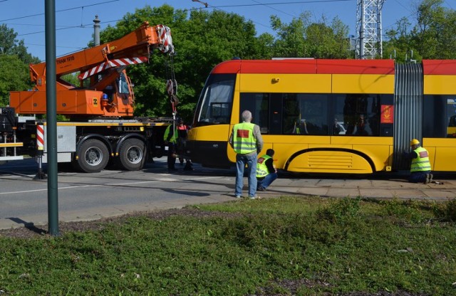 Wykolejenie tramwaju na Wołoskiej. Spore utrudnienia w ruchu