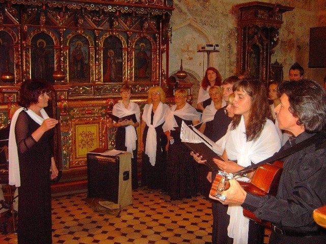Goście z Mińska podczas występu w świątyni farnej w Nieszawie, w ubiegłym roku.