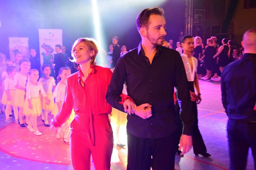 Pokazy taneczne szkoły tańca Dance Flow, Anna Głogowska z Tańca z Gwiazdami i piękna publiczność na Dzień Kobiet we Władysławowie 