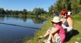 Tutaj ryby i dzieci mają głos! Od ponad piętnastu lat na jaworznickim Grajdołku w okresie wakacyjnym działa wędkarska szkółka.