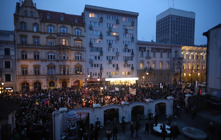 Czarny Piątek w Łodzi. Protest a Piotrkowskiej