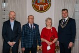 25 par małżeńskich z Sandomierza świętowało Złote Gody. Piękna uroczystość w Ratuszu. Zobaczcie zdjęcia