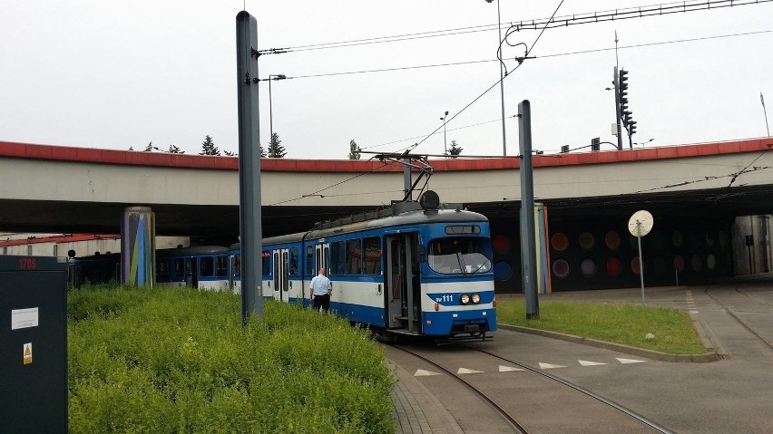 Awaria tramwaju na rondzie Mogilskim (zdjęcie z czwartku, 2...