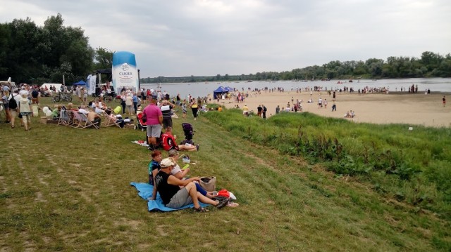 Ciechocińska plaża od lat cieszy się popularnością wśród turystów i kuracjuszy