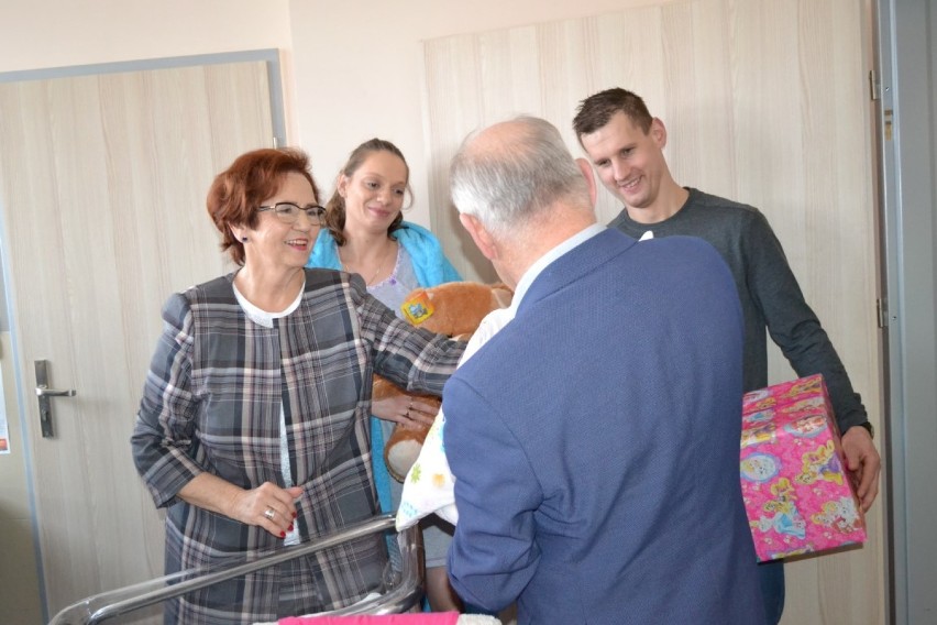 Janina Kwiecień, starosta kartuski, odwiedziła w szpitalu...