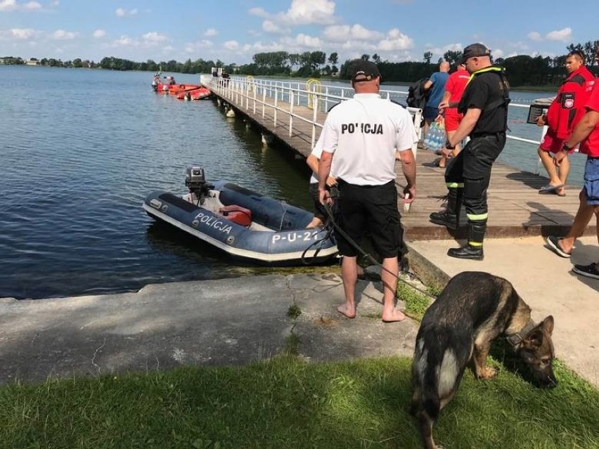 Jak informuje policja, ciała 15 i 16-latka wyłowiono krótko...