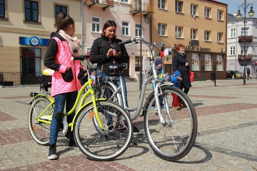 Święto Flagi: rowerowy prolog w Łęczycy
