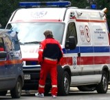 Tragedia w Żelaznej Nowej. Trzy osoby nie żyją po czołowym zderzeniu busa i samochodu osobowego