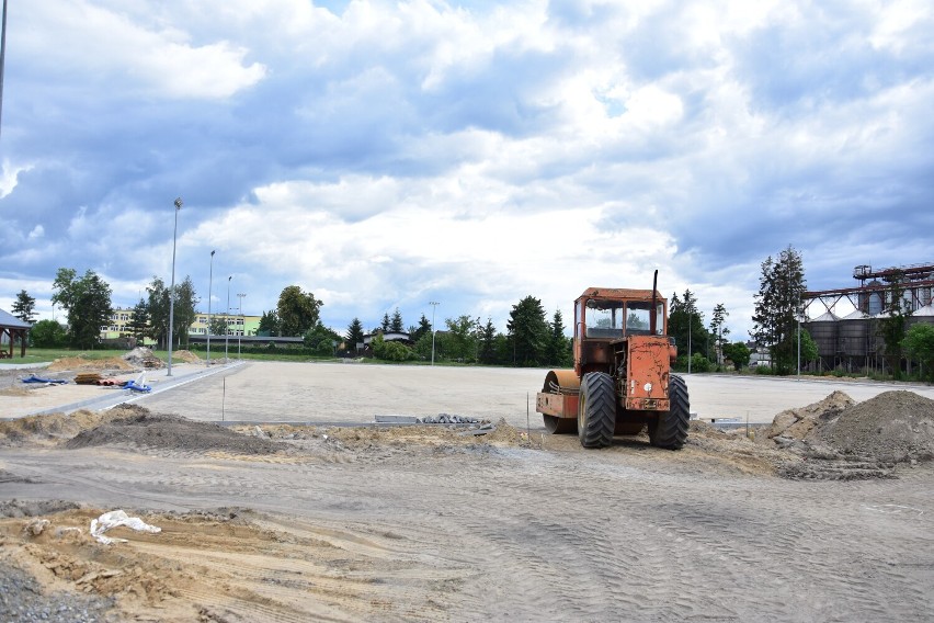 Przebudowa stadionu w Rogowie koło Żnina.