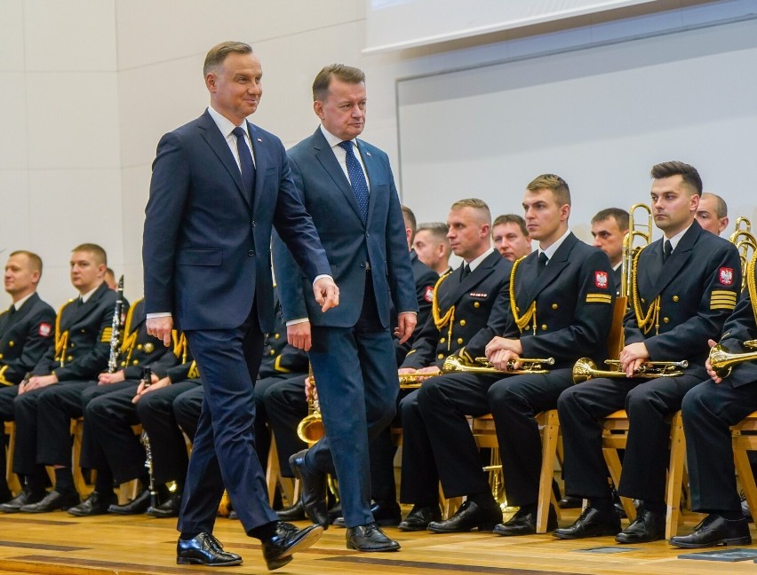 100. rocznica powstania Akademii Marynarki Wojennej. Uroczysta gala z udziałem prezydenta Andrzeja Dudy oraz szefa MON Mariusza Błaszczaka