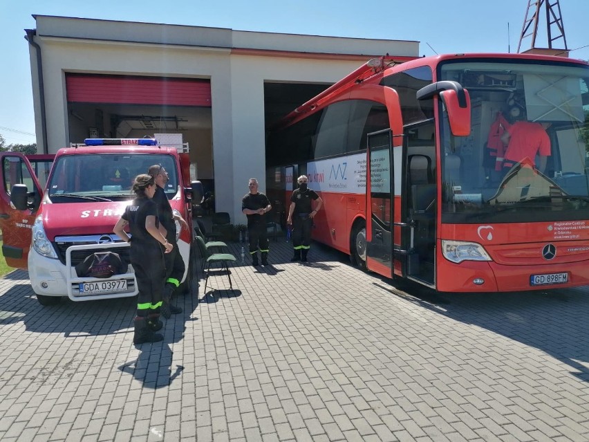 Trąbki Wielkie. Ponad 11 litrów krwi pobrano podczas zbiórki zorganizowanej przez strażaków z OSP |ZDJĘCIA