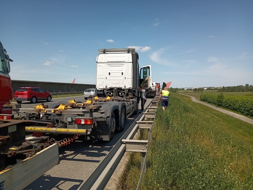 Białorusin prowadzący ciężarówkę, doprowadził do wypadku na...