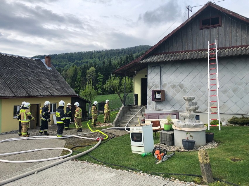 Tragedia w podsądekiej wsi. 87-letnia kobieta zginęła w pożarze domu