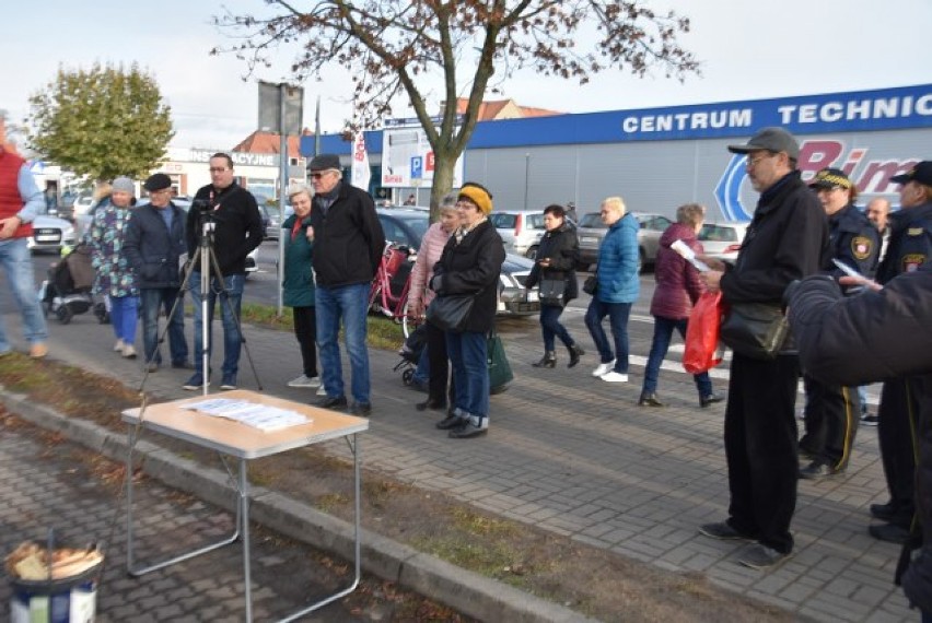 Września: Oszczędź do 300 zł paląc w piecu i kotle metodą od góry i bądź przy tym eko - Straż Miejska i akcja "Ogień bez dymu"