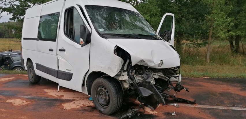 Poważny wypadek na trasie Leszno - Góra