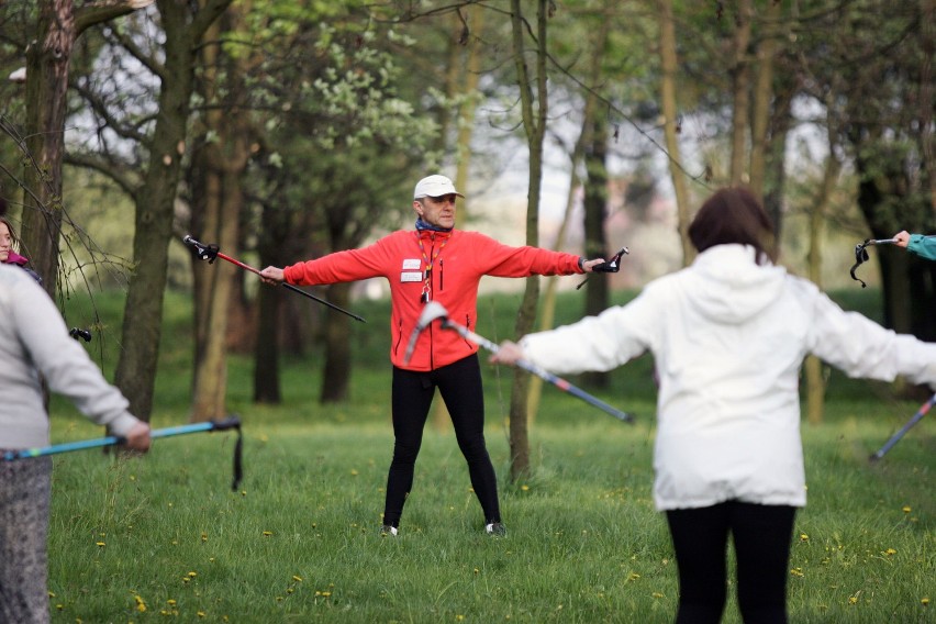 Chodzę, bo lubię Nordic Walking w Legnicy [ZDJĘCIA]