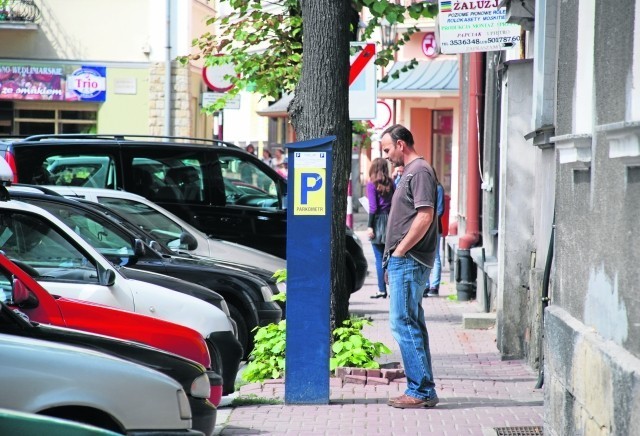 Pod koniec roku z naszych ulic znikną inkasenci.  Za parkowanie zapłacimy w parkomatach