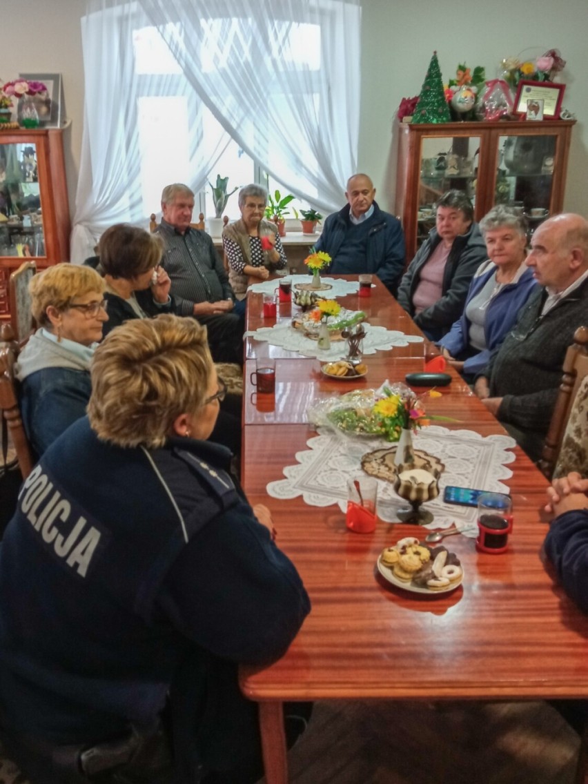 Cykl spotkań edukacyjnych dla seniorów w Przeworsku [ZDJĘCIA]