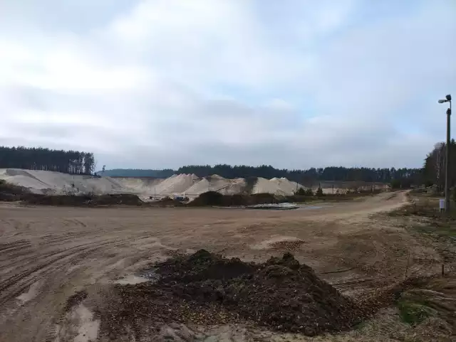 Węsiory. Zakład Górniczy. Nieprawidłowości w składowaniu odpadów na ternie zakładu