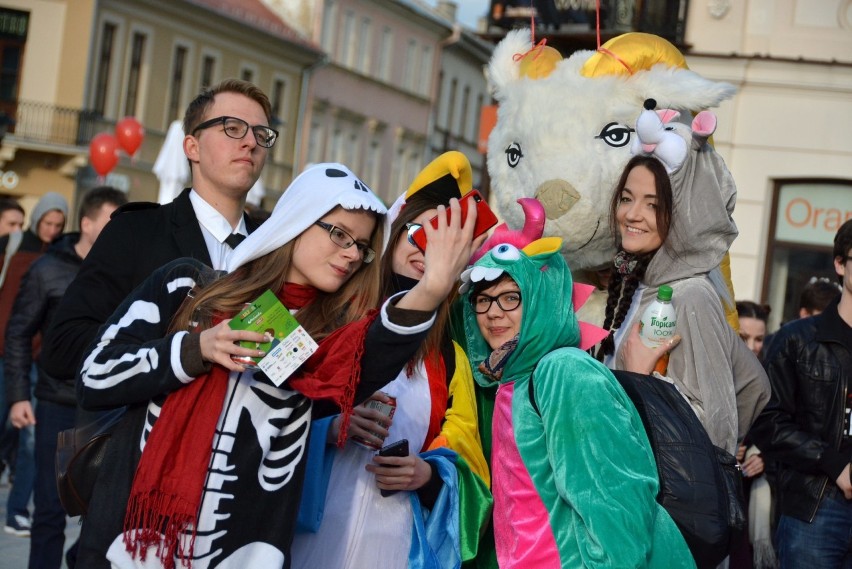 Kolorowy korowód studentów rozpoczął Juwenalia w Lublinie (ZDJĘCIA)