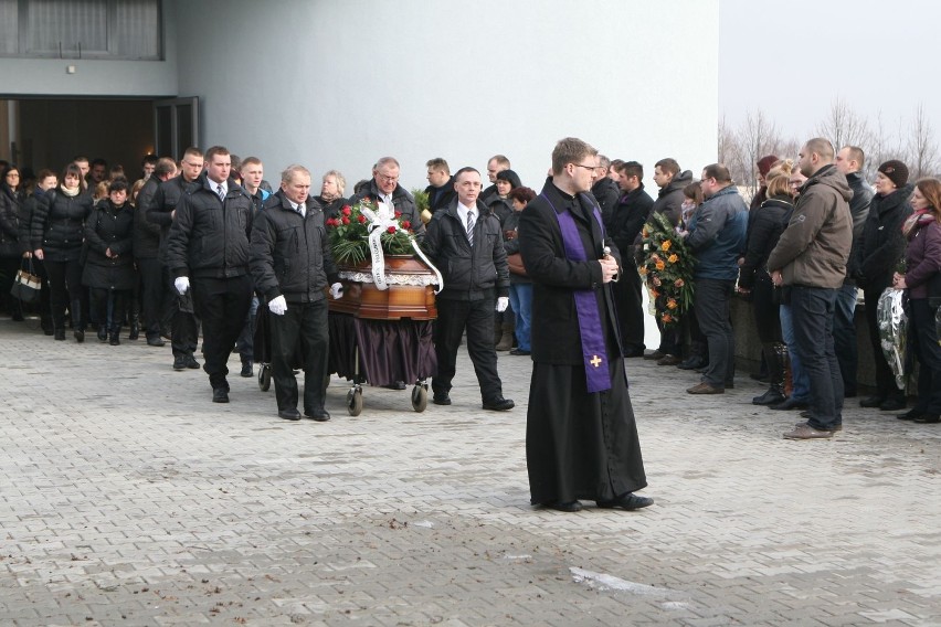 Siemianowice: Pogrzeb ofiary pobicia w Świętochłowicach [ZDJĘCIA]