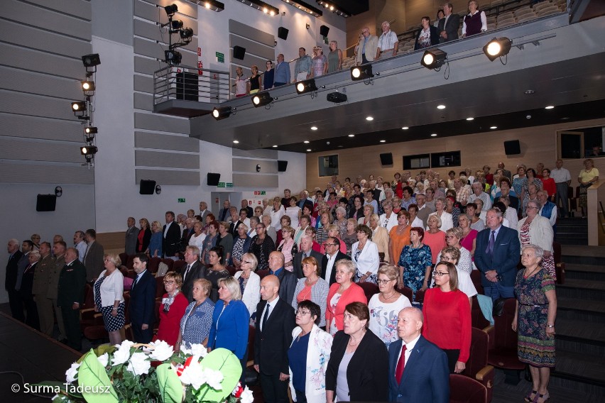 UTW Stargard ma zasłużone wakacje! Zakończenie roku akademickiego w obiektywie Tadeusza Surmy 