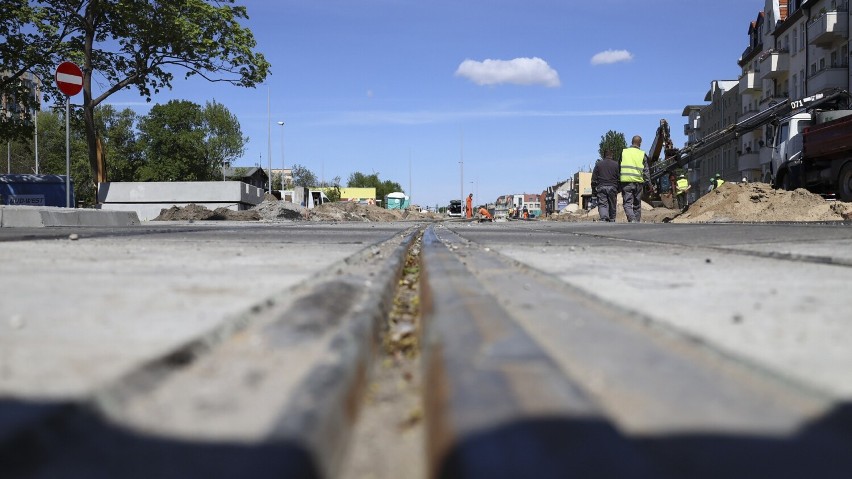 Linia tramwajowa między centrum Torunia a Jarem jest...