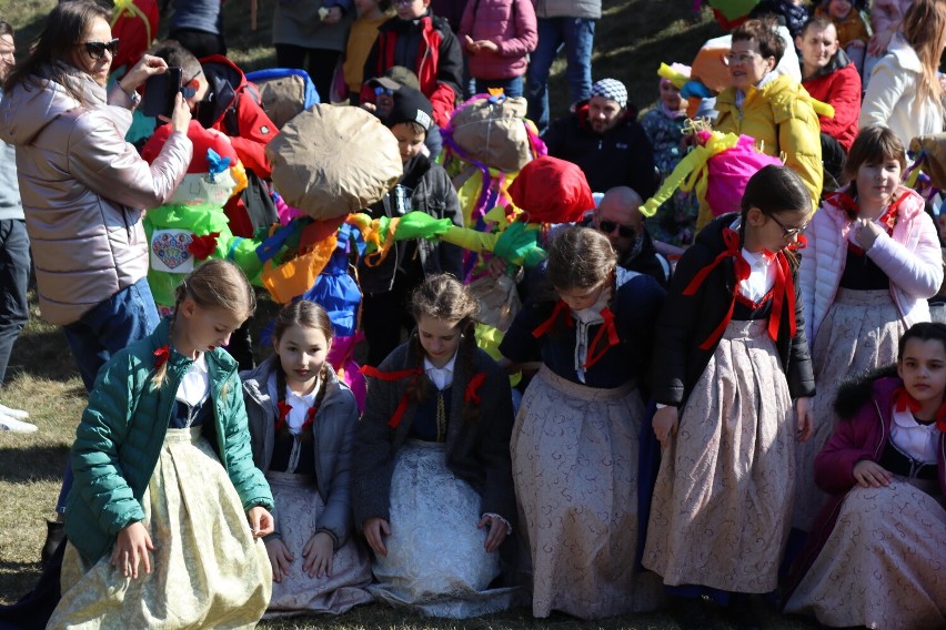Festyn rodzinny Marzanna w Jaraczu. Zdjęcia pod wiatrakiem [ZDJĘCIA]