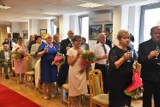 Piękny jubileusz Złotych Godów w Jędrzejowie. 13 par świętowało 50 lat pożycia małżeńskiego. Zobaczcie zdjęcia