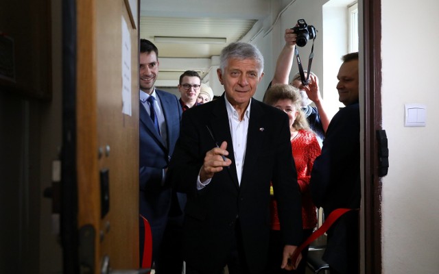 Marek Belka w sobotę, 29 lutego, otworzył swoje biuro w Piotrkowie. Biuro europosła znajduje się w budynku NOT przy Al. Armii Krajowej