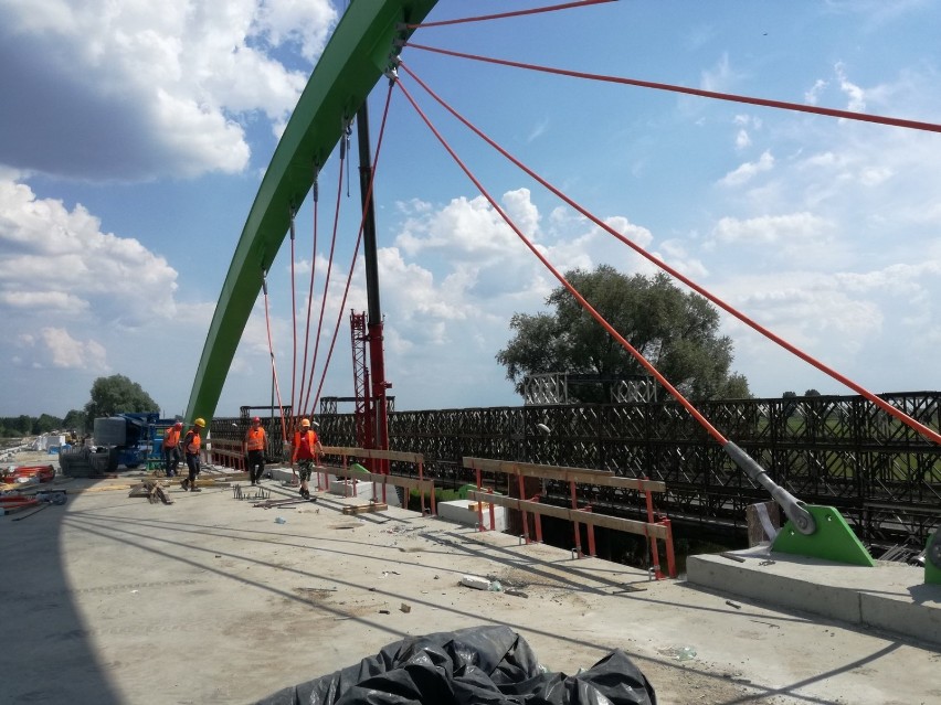 Nowy most na rzece Warcie już prawie gotowy. Przeprawa ma być zbudowana do końca wakacji (zdjęcia)