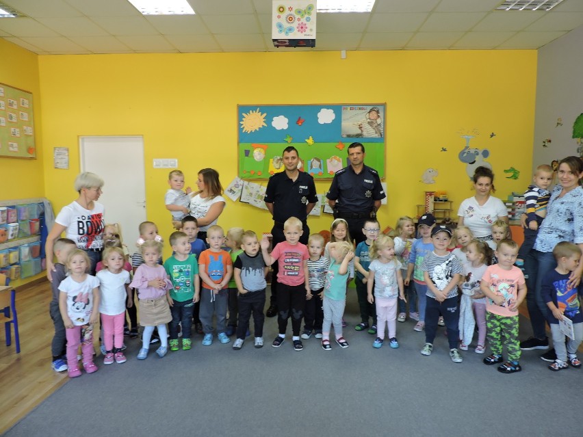 Spotkanie policjantów z dziećmi w Przedszkolu Katolickim w Złotowie