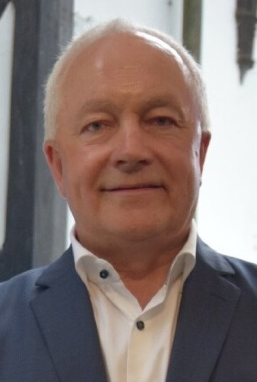 Stanisław Rosa, właściciel firmy oświetleniowej  "Rosa",...