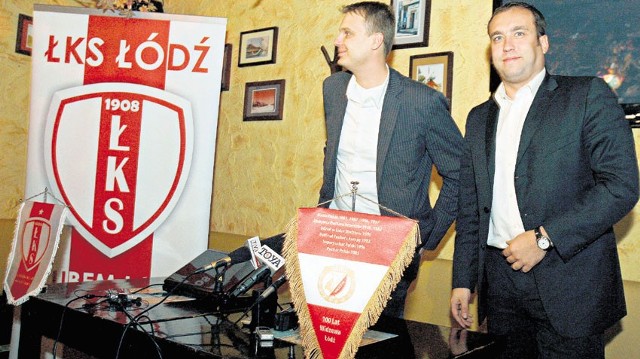 Michał Sieczko z ŁKS i Marcin Animucki z Widzewa podczas ogłaszania wspólnego projektu pozyskiwania sponsorów