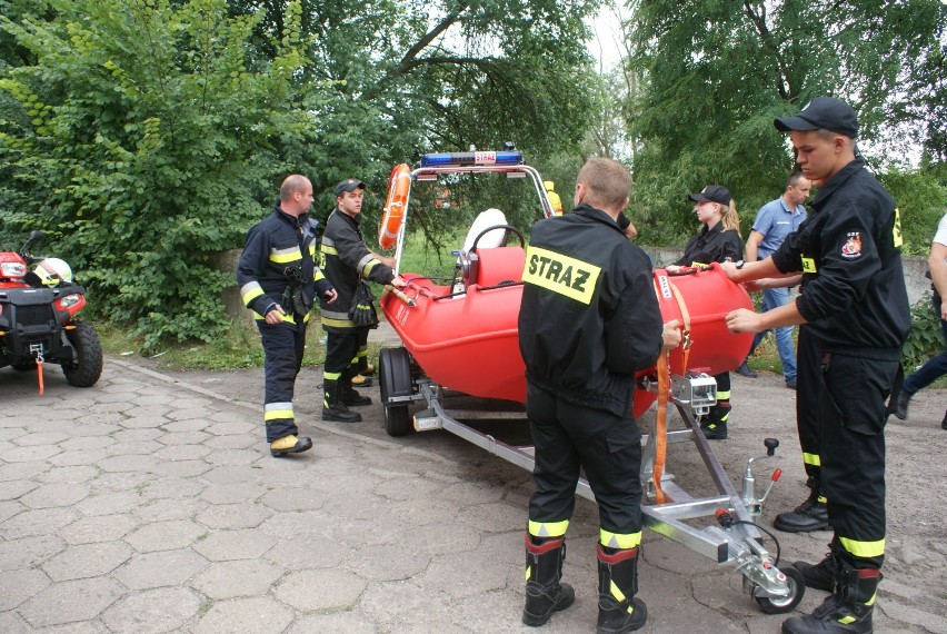 Kilkudziesięciu policjantów i strażaków poszukiwało w Kaliszu zaginionego 33-latka  [FOTO]
