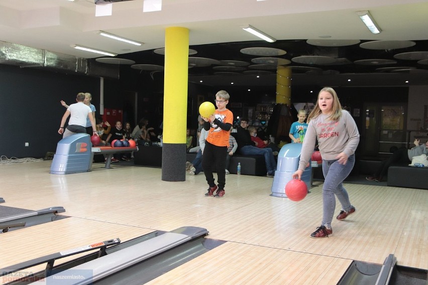 Kolejny sezon szkółki bowlingowej dla dzieci i młodzieży we...