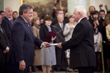 Sześciu uczonych z Poznania otrzymało nominacje profesorskie od prezydenta