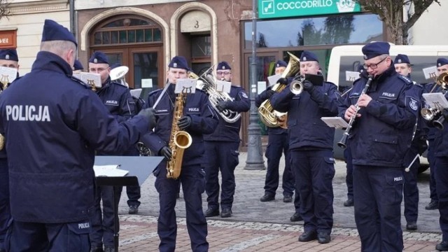 Na rynku zaprezentowała swój repertuar Orkiestra Komendy Wojewódzkiej Policji w Katowicach