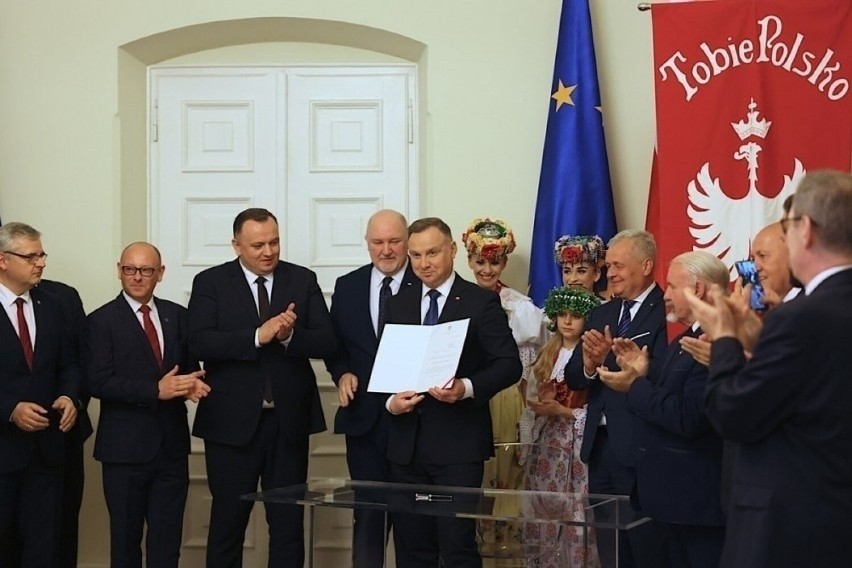 Jest nowe święto! Prezydent Duda w Katowicach podpisał ustawę wprowadzającą Narodowy Dzień Powstań Śląskich